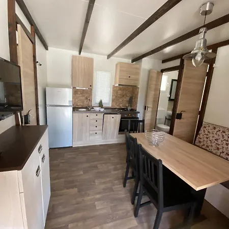 Piccolo Kamp alanı Banjole